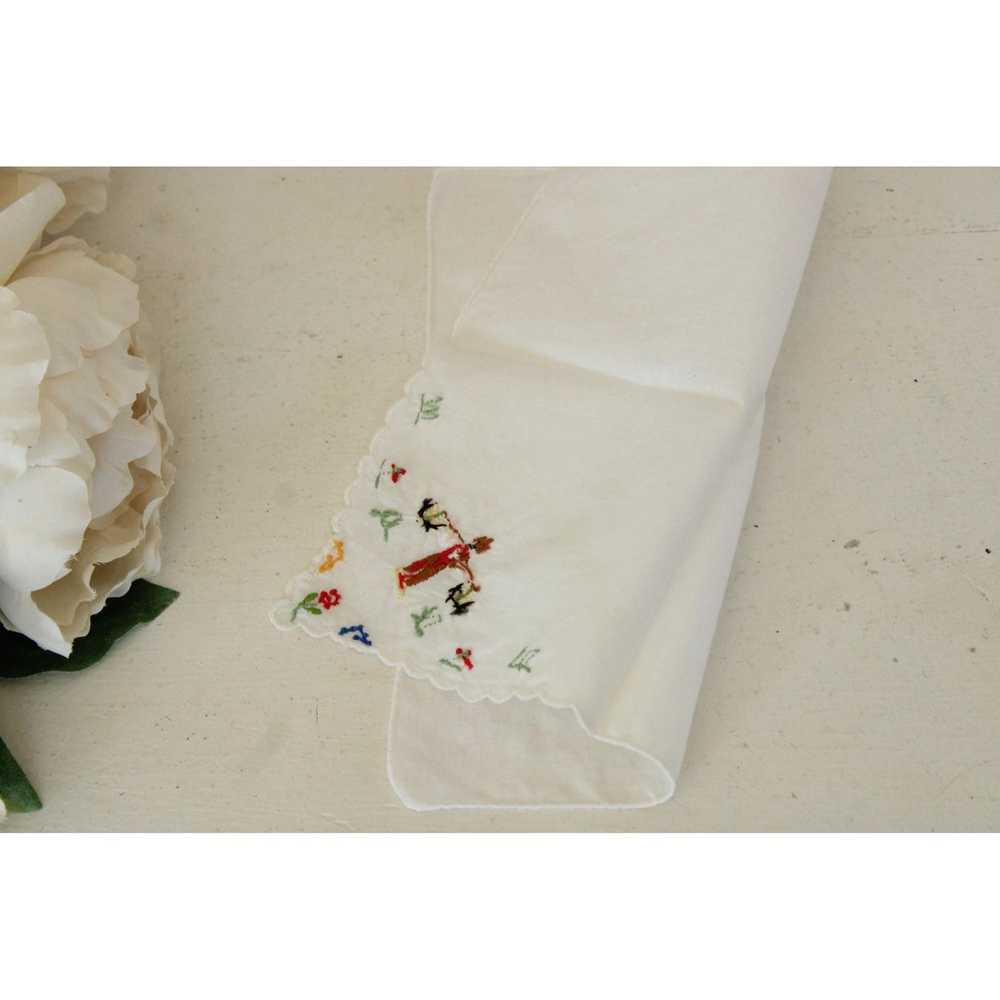 Vintage White Linen Folk Embroidered Hanky - image 7