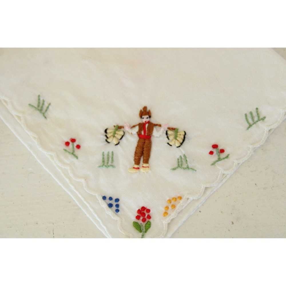 Vintage White Linen Folk Embroidered Hanky - image 9