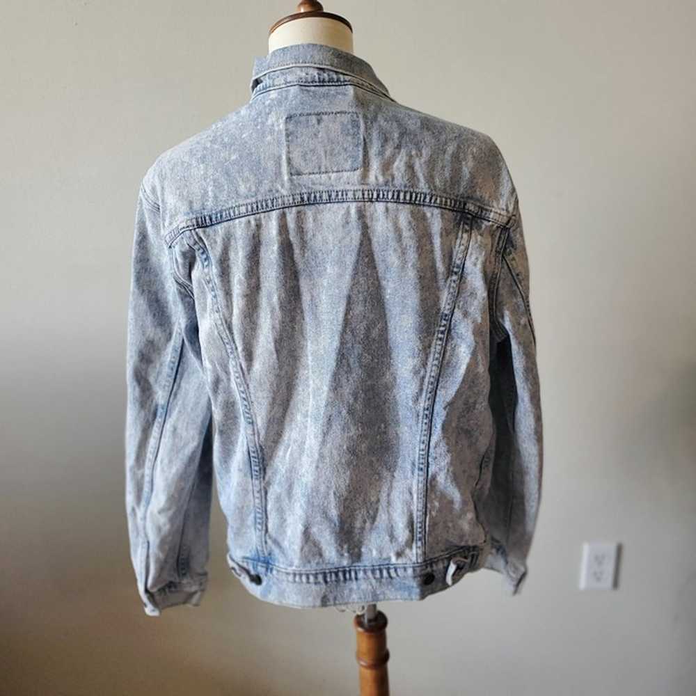 Levis Vintage Womens Denim Trucker Jacket Size Me… - image 4