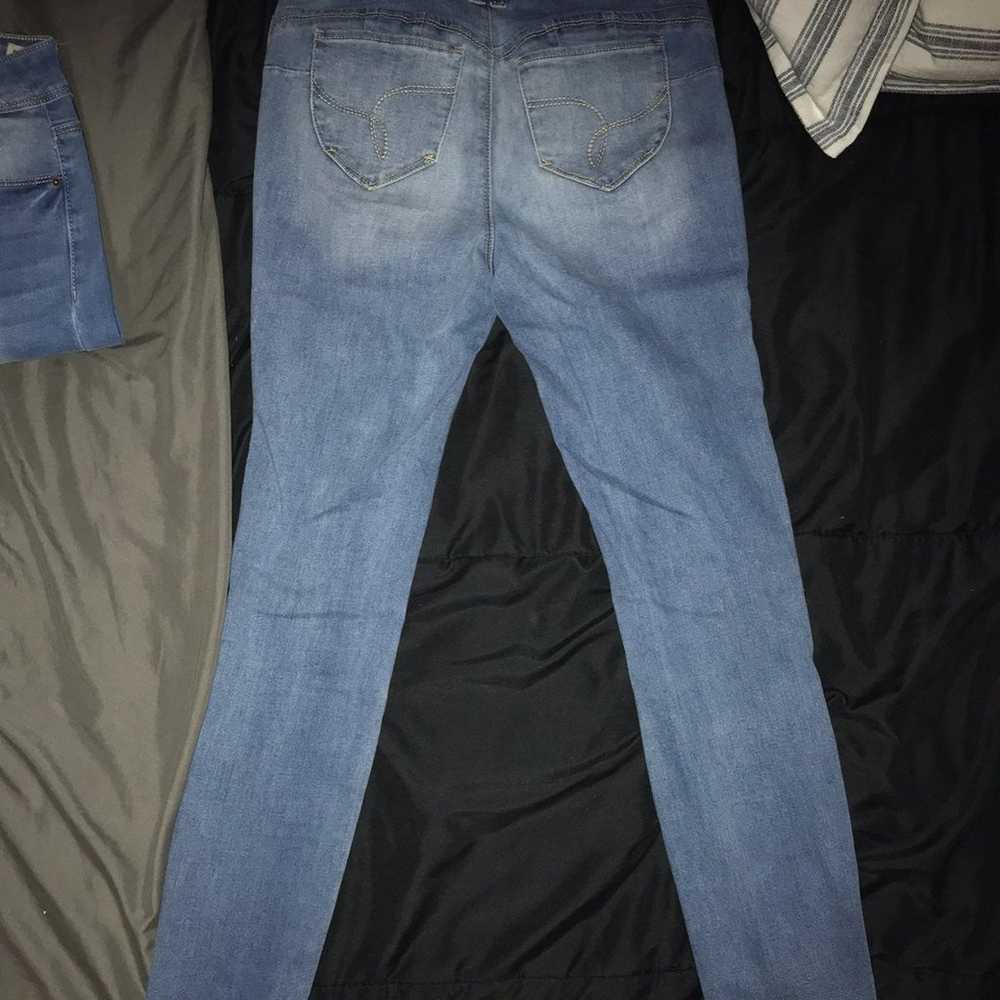 NWOT Bundle 3 pairs of women Jeans - image 6