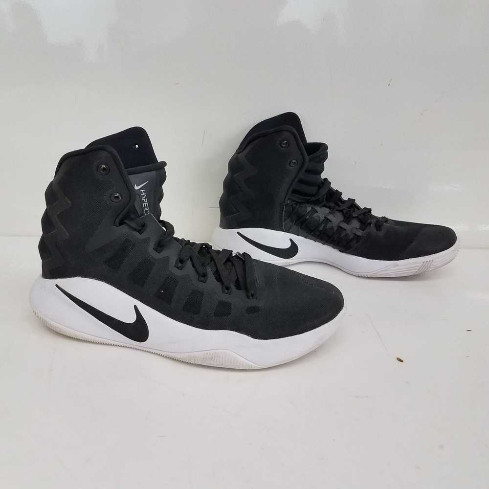 Nike Hyperdunk 2016 Basketball Shoes Size 8 w/ COA - image 1