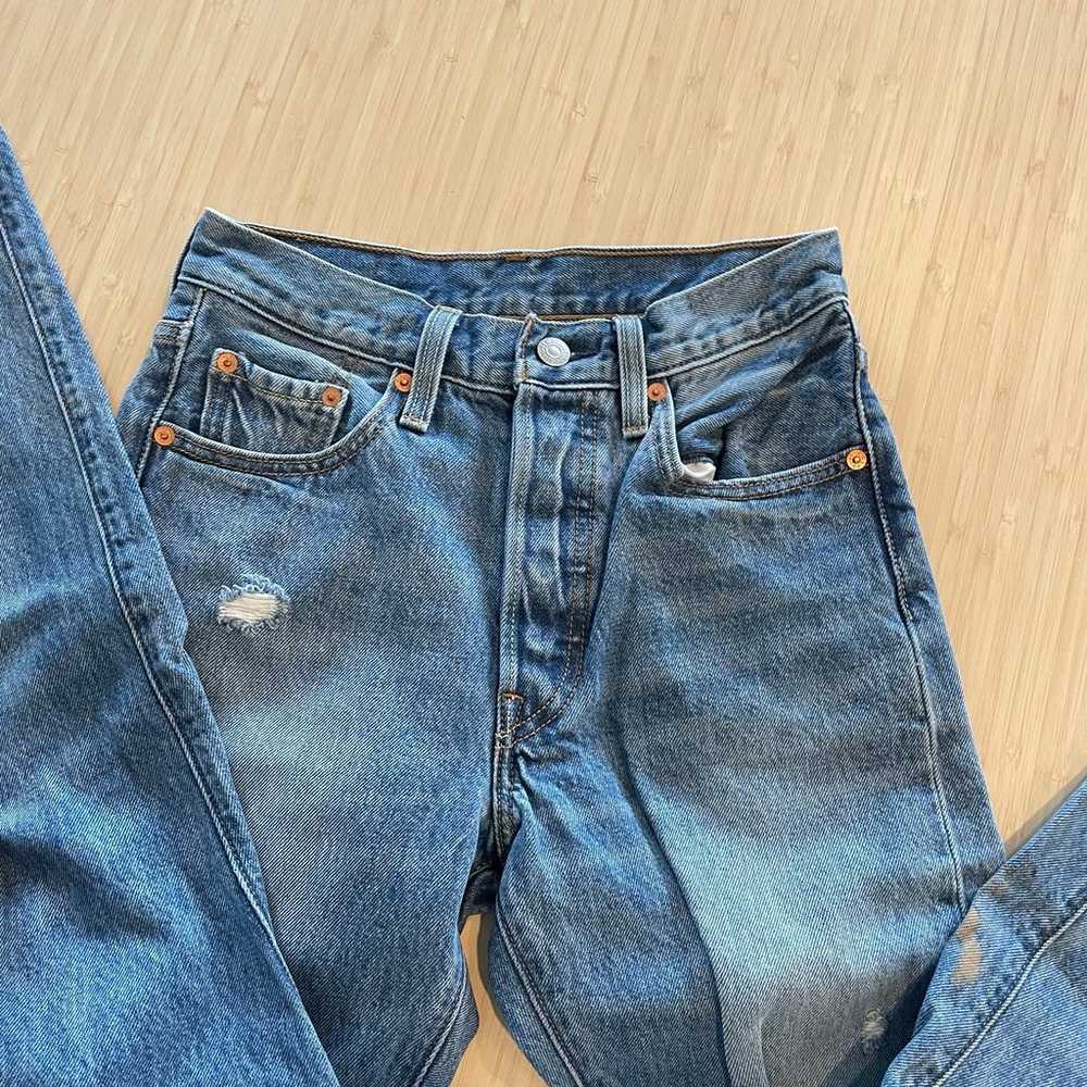 Levis 501 distressed skinny Jeans size 25 - image 4