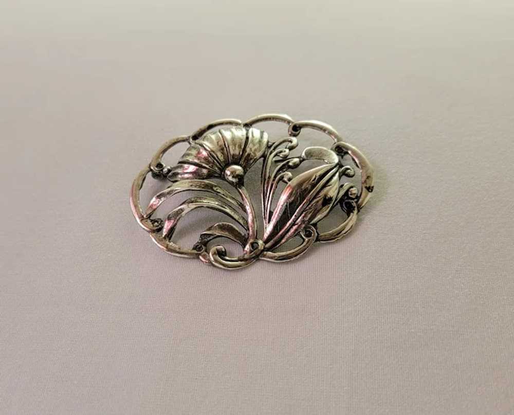 Sterling silver flower brooch - image 12