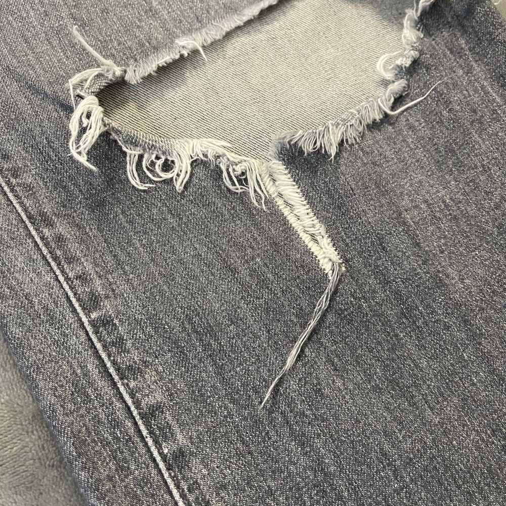 Universal Thread Distressed Vintage Straight Jean… - image 9