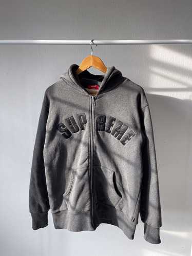 Vintage 2001 supreme shops zip up hoodie