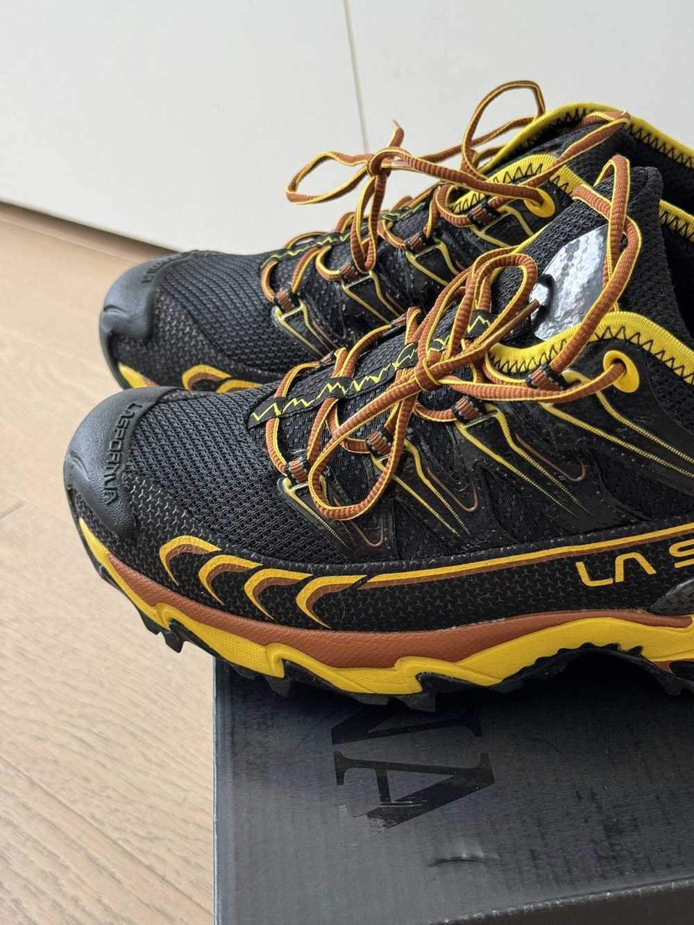 Ermenegildo Zegna × La Sportiva Ultra Raptor Moun… - image 10