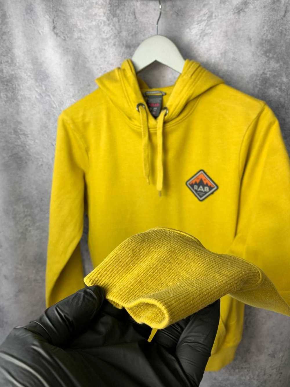 Outdoor Life × Rab × Streetwear RAB Hoodie Yellow… - image 8