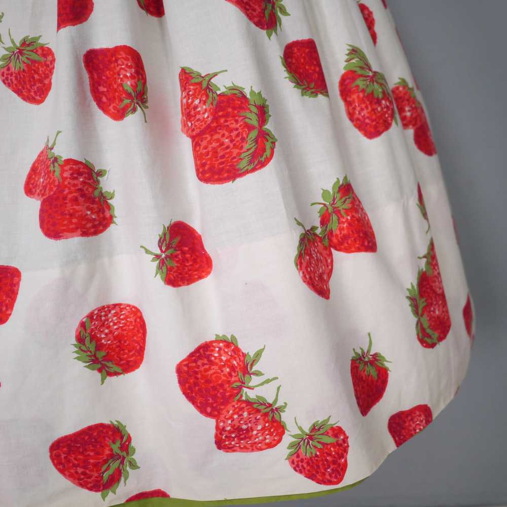 50s REVERSIBLE STRAWBERRY PRINT AND SOLID GREEN S… - image 11