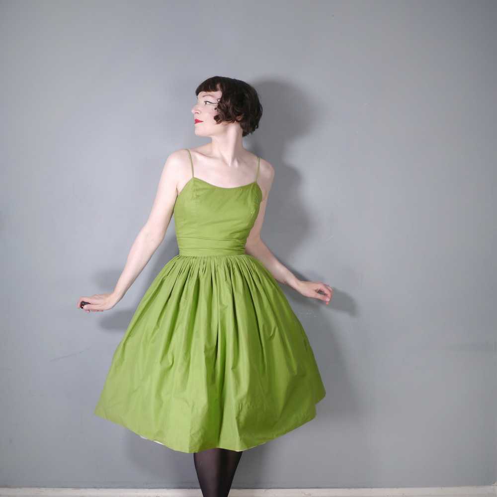 50s REVERSIBLE STRAWBERRY PRINT AND SOLID GREEN S… - image 6