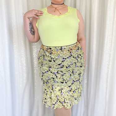 chartreuse blooms skirt - image 1