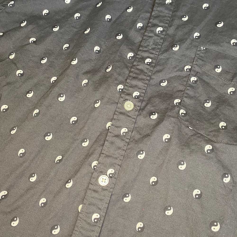 AriZona Yin Yang Retro Button Down Short Sleeve S… - image 4