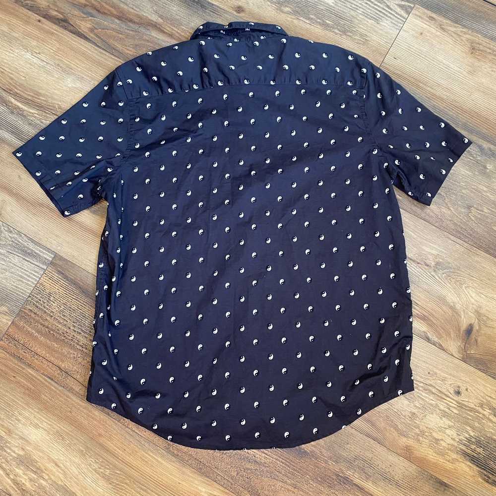 AriZona Yin Yang Retro Button Down Short Sleeve S… - image 5