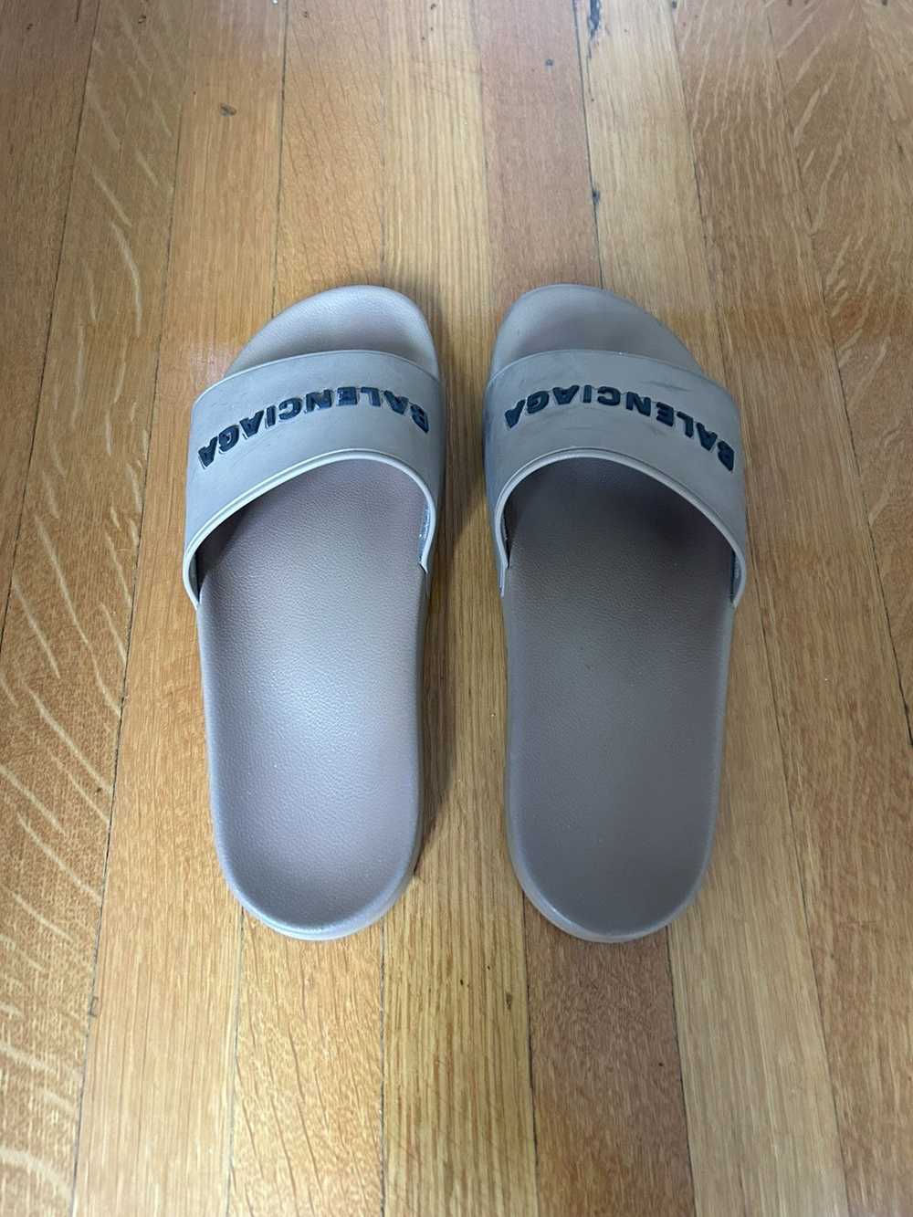 Balenciaga Balenciaga Pool Slides Mocha Tan Brown - image 4