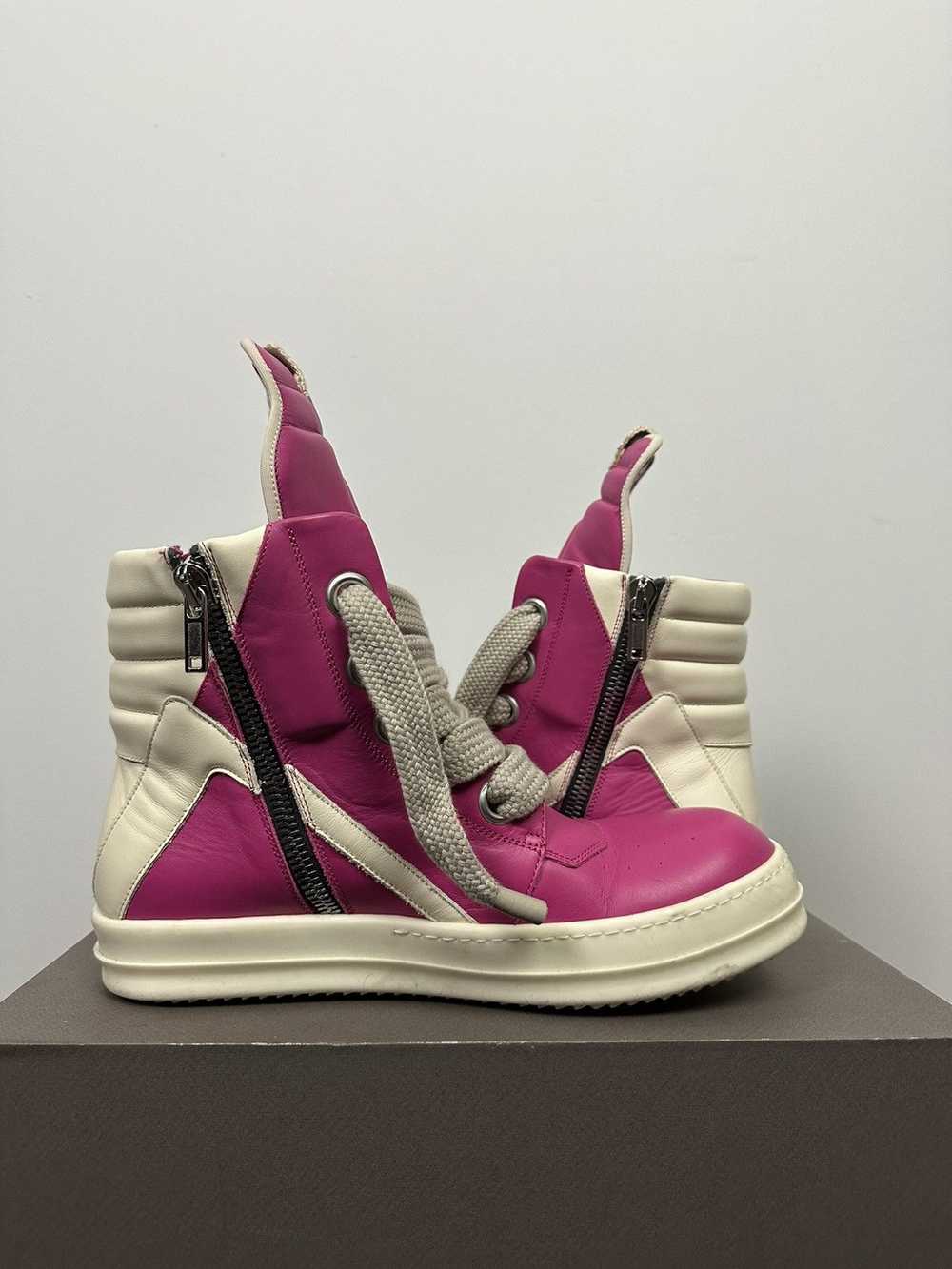 Rick Owens SS23 ‘EDFU’ Hot Pink Jumbo Lace Geobas… - image 6