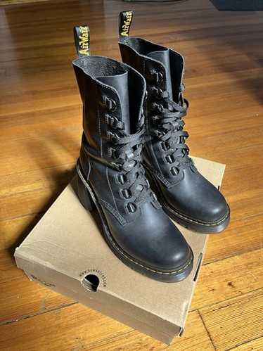 US買付・完売間近★Dr. Martens Chesney Piercing Leather Boots Dr. Martens Chesney Piercing Leather Flared Heel Lace Up