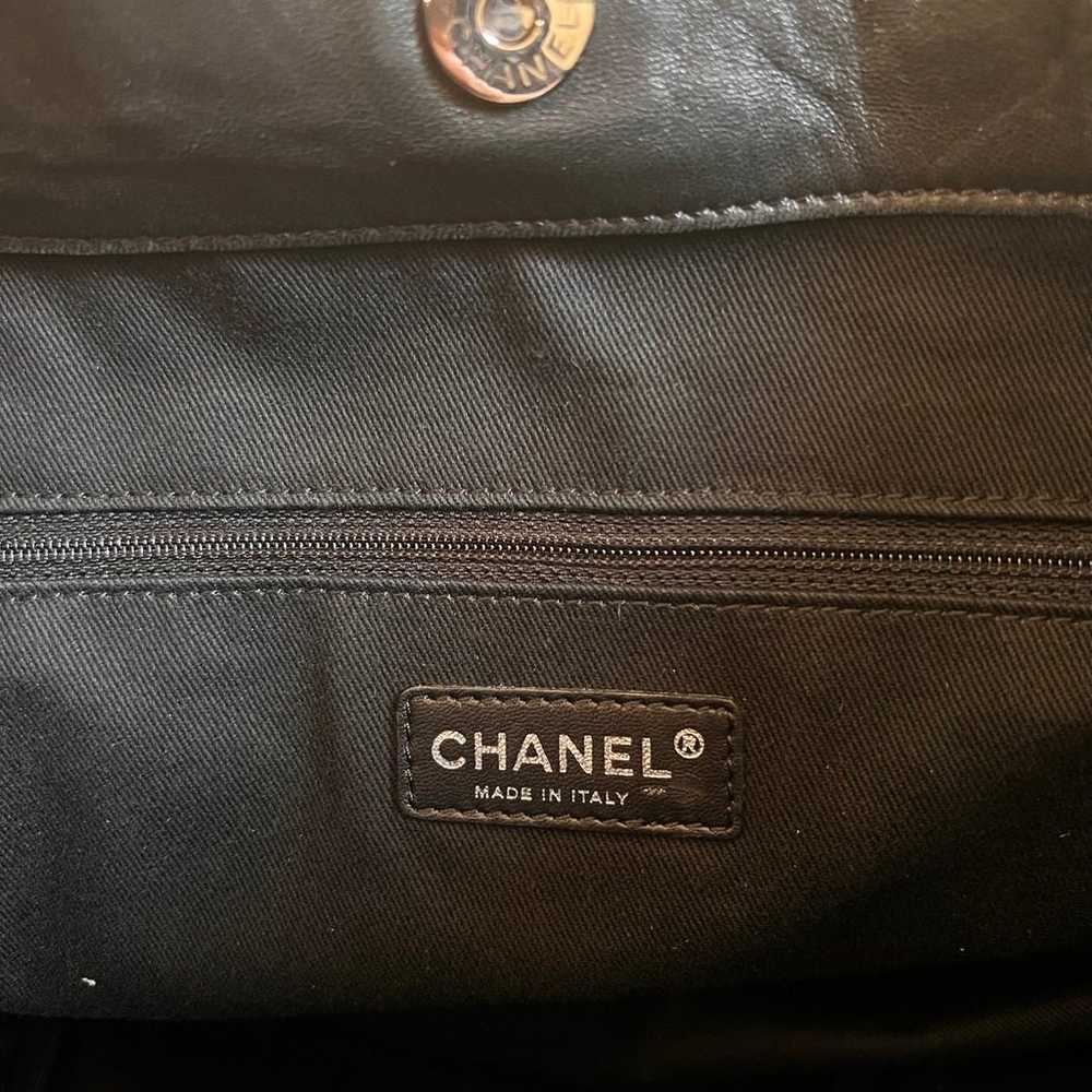 Authentic Chanel Black “PRESSE” Lambskin Leather … - image 5