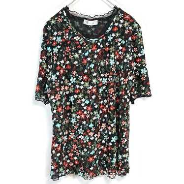 Floral pattern t-shirt, size M, black, stretchy, … - image 1