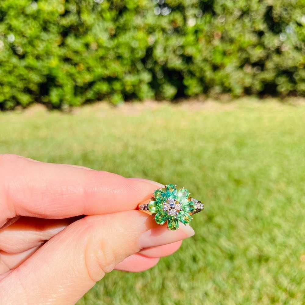 14K Gold Diamonds & Green Spinel Flower Cluster R… - image 3