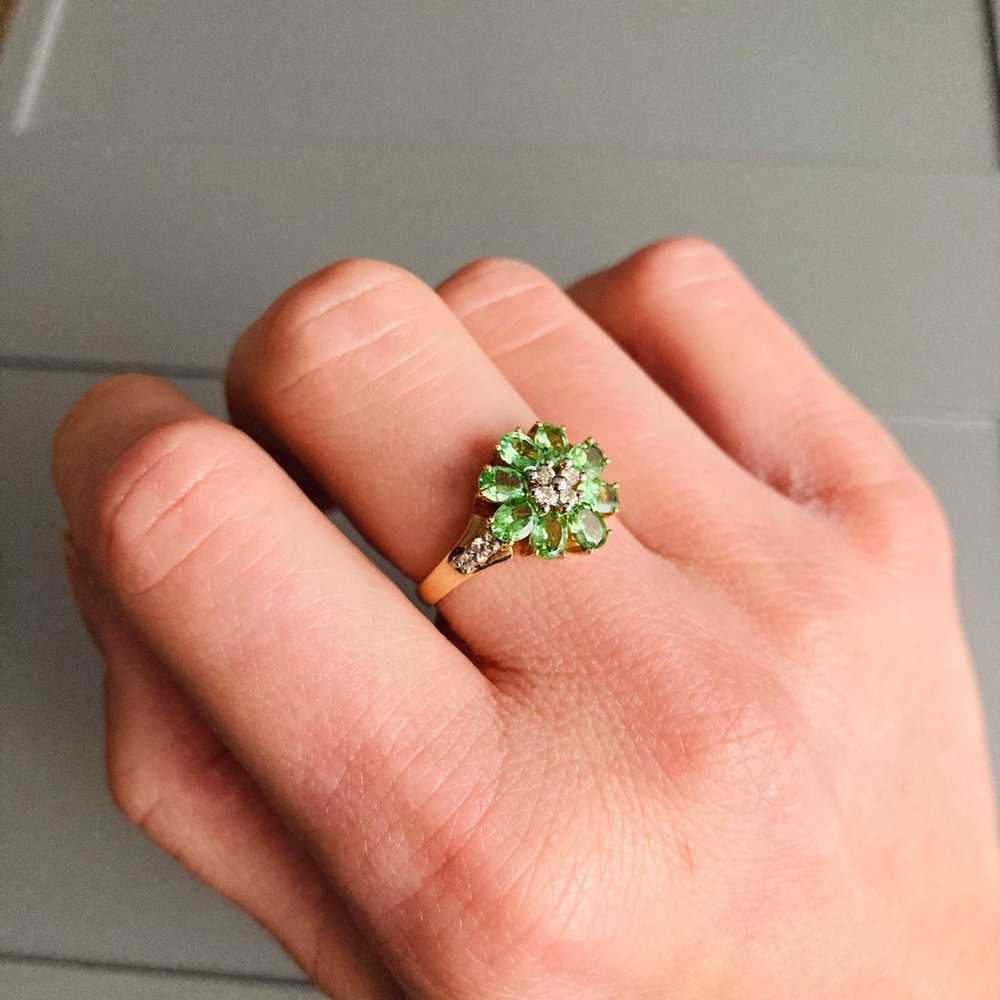 14K Gold Diamonds & Green Spinel Flower Cluster R… - image 5