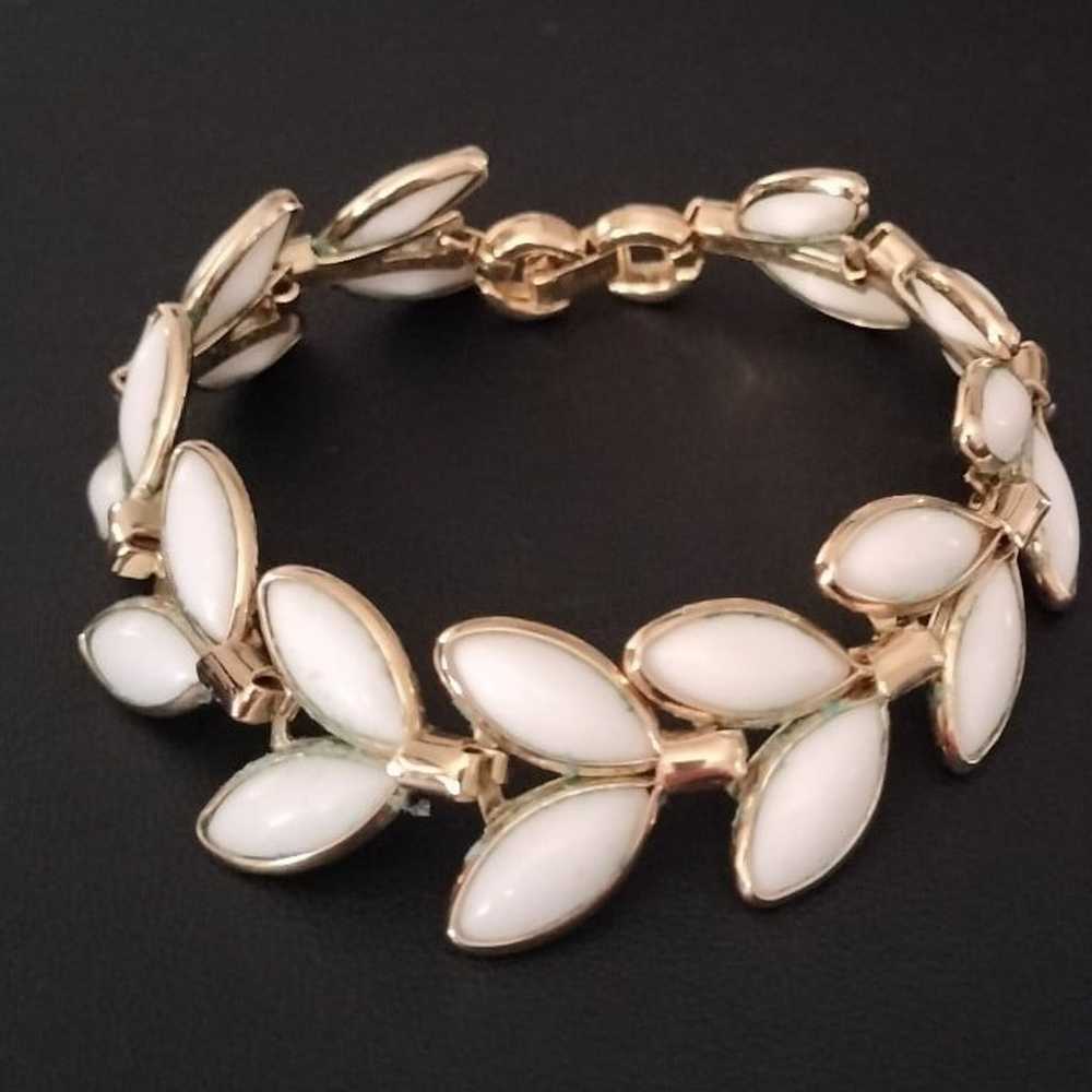 Crown Trifari Enamel Bracelet Vintage - image 1