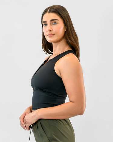 Senita Athletics Lux Vinyasa Henley Crop Top - Bla