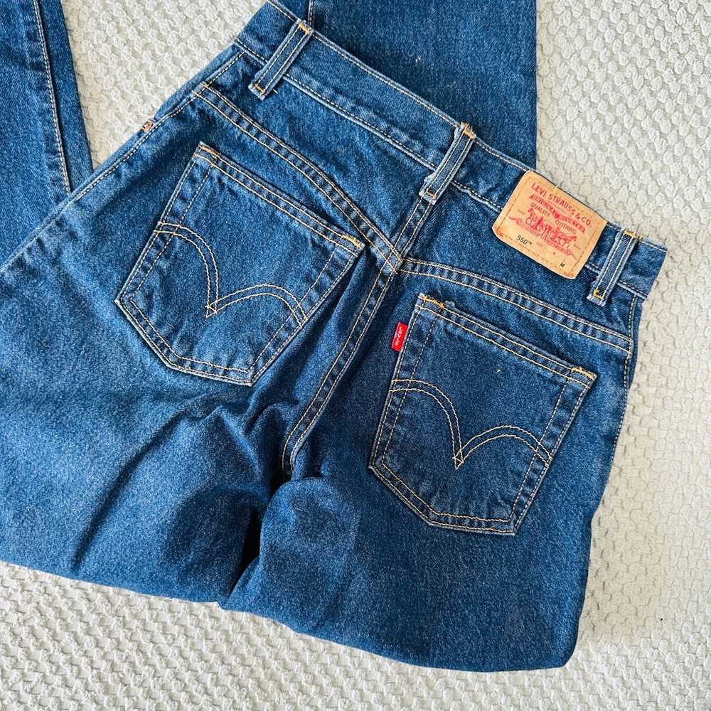 VINTAGE LEVI'S DARK BLUE DENIM CLASSIC RELAXED 55… - image 2