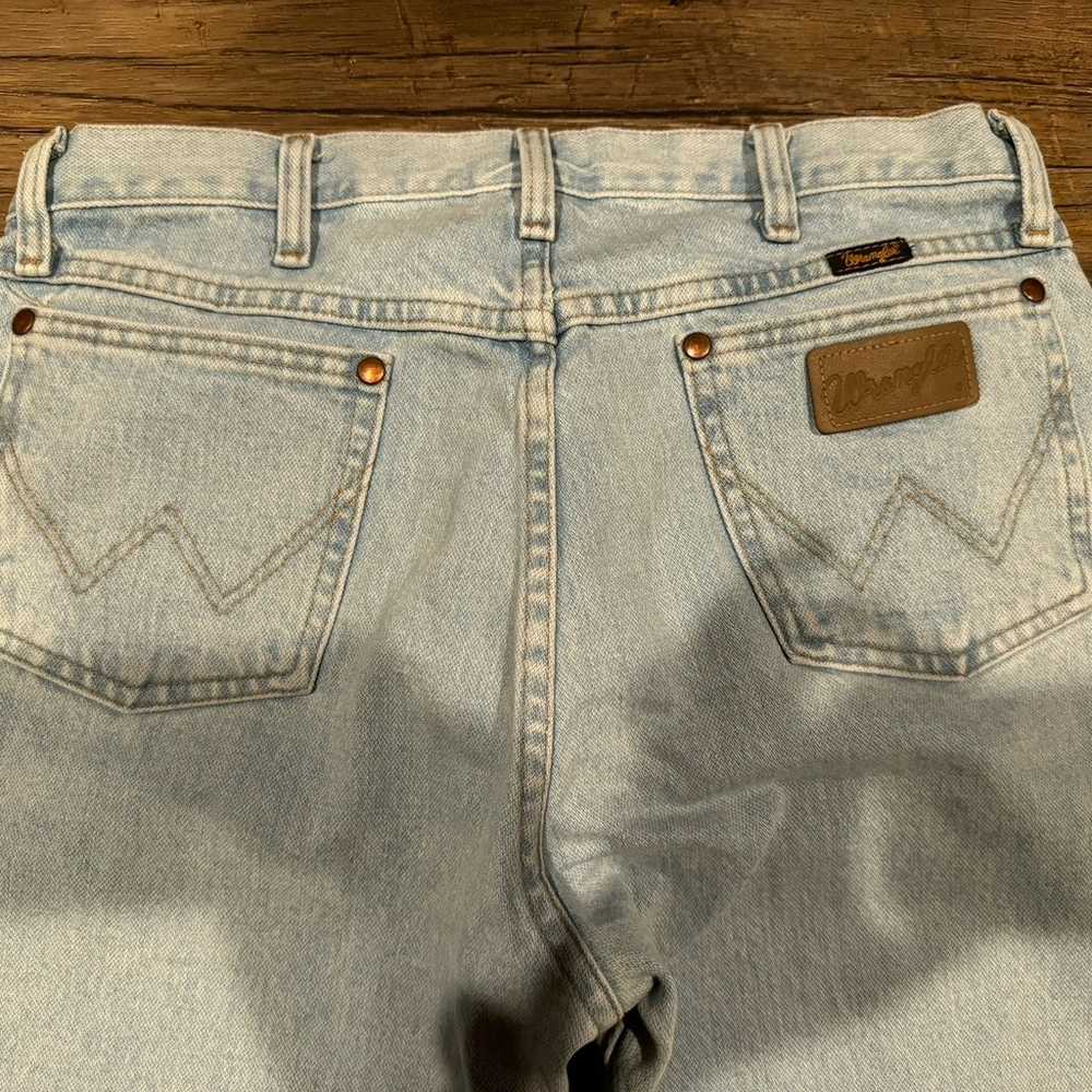 Vintage Wrangler Womens Lightwash Jeans Sz 33x34 - image 4