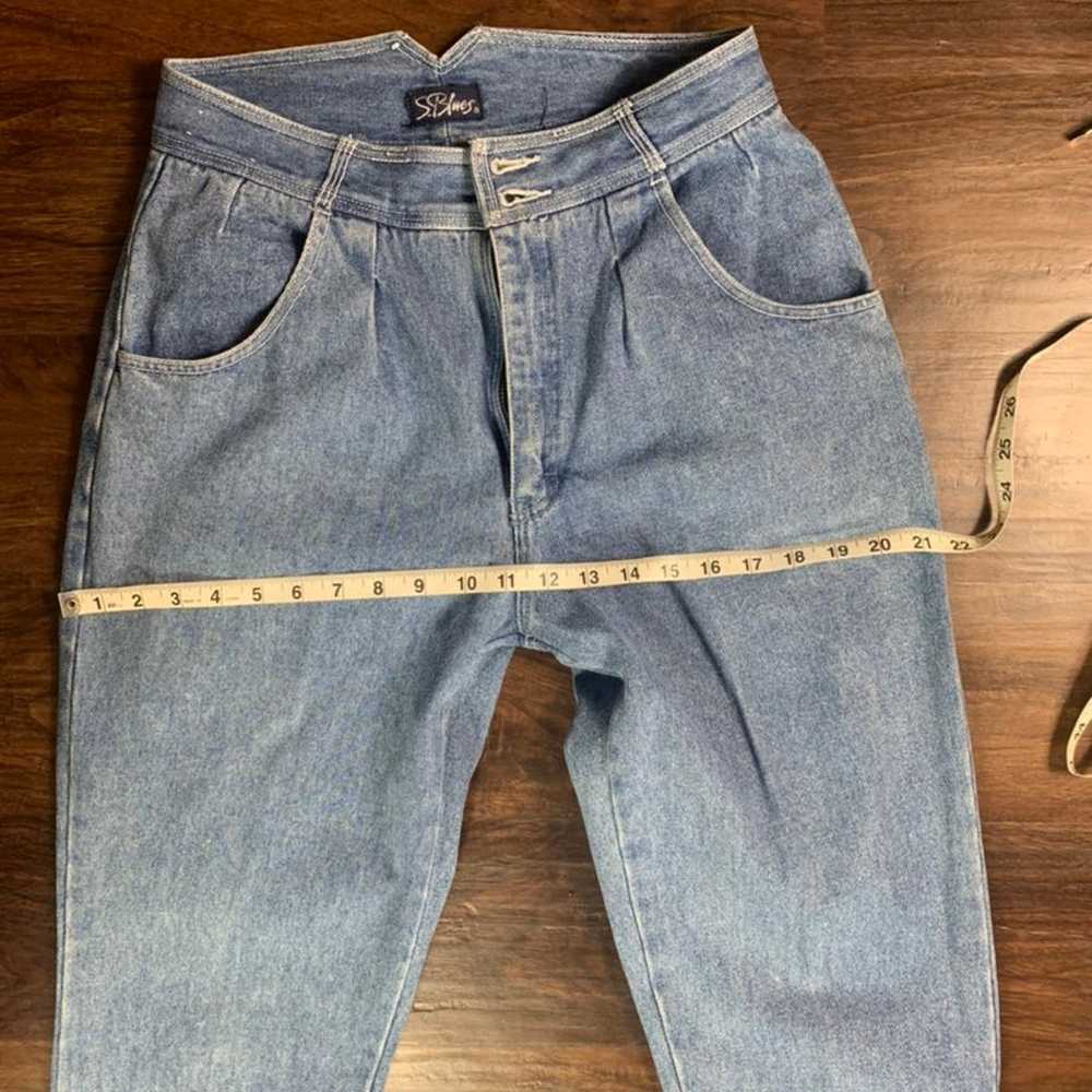 Vintage High Waisted Mom Jeans - image 8