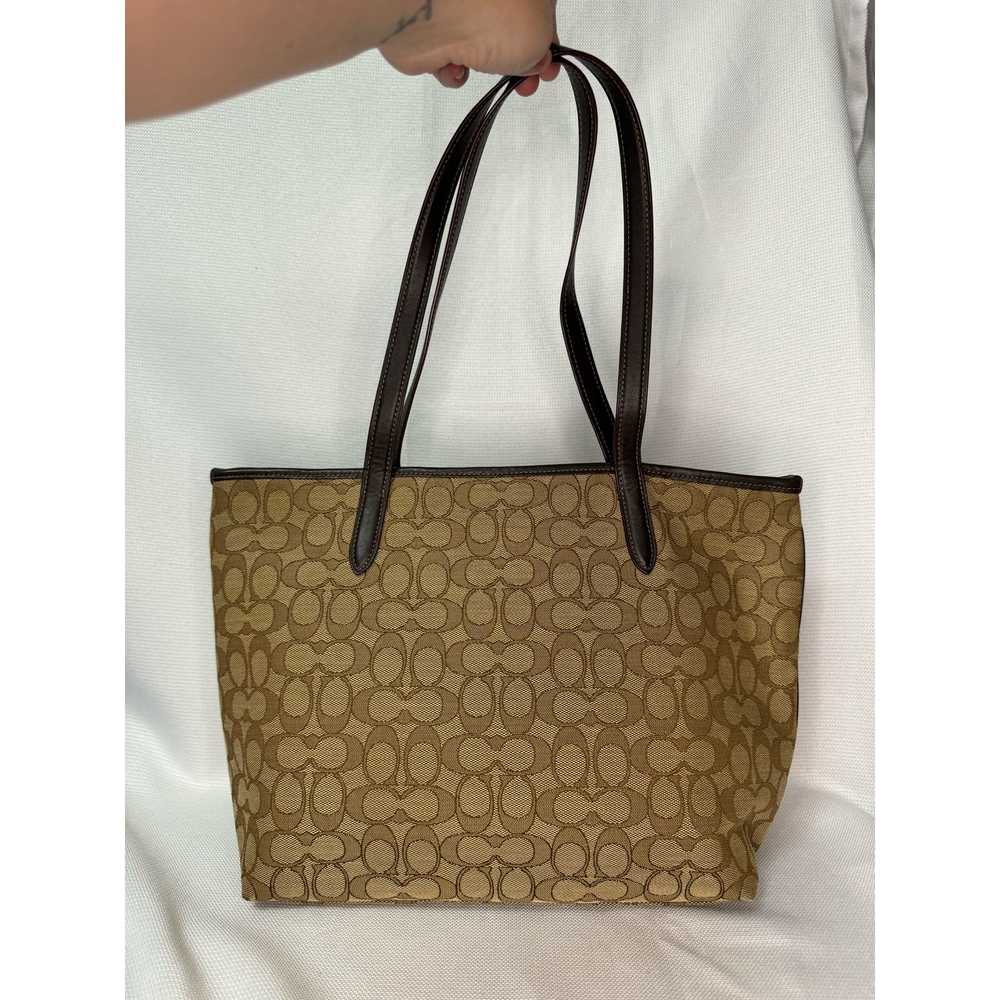 Coach Coach Signature Print Taylor Tote Jacquard … - image 2