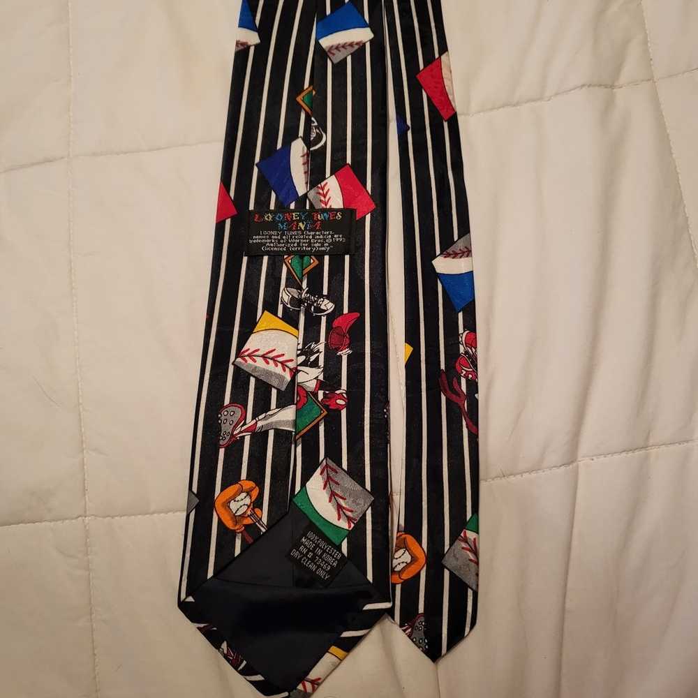 Vintage 1993 Looney Tunes Mania Tie - Baseball Th… - image 5