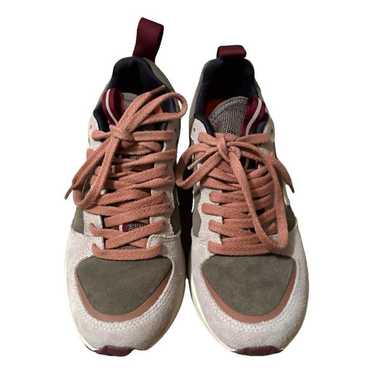 Veja Trainers - image 1