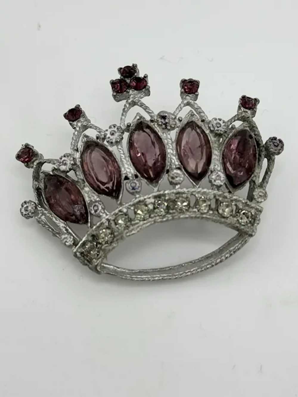 Vintage CFW estate purple crown brooch pin - image 2