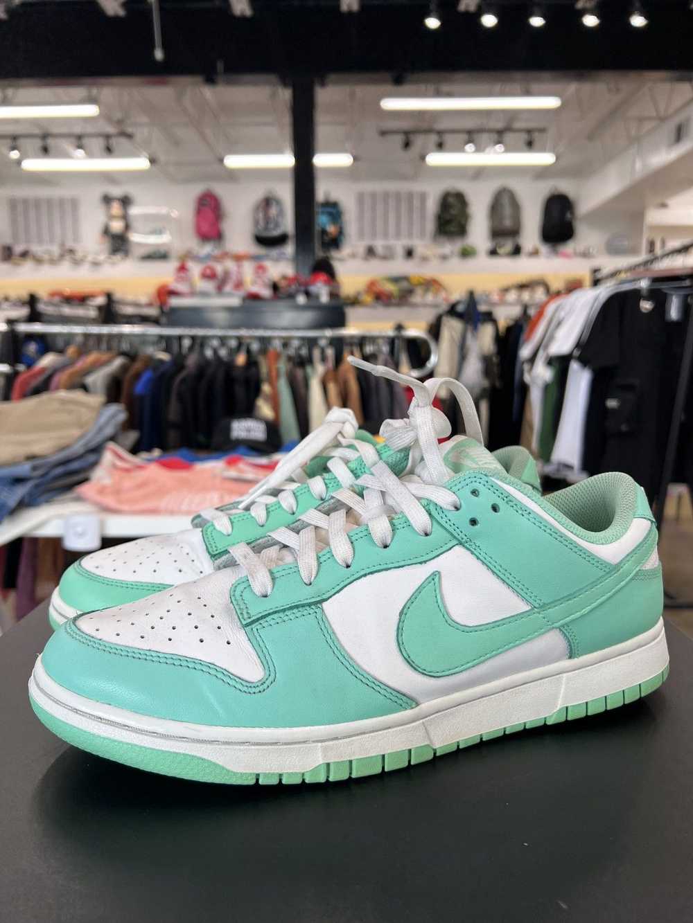 Nike Nike Dunk Glow Green sz. 11.5W/10M - image 1