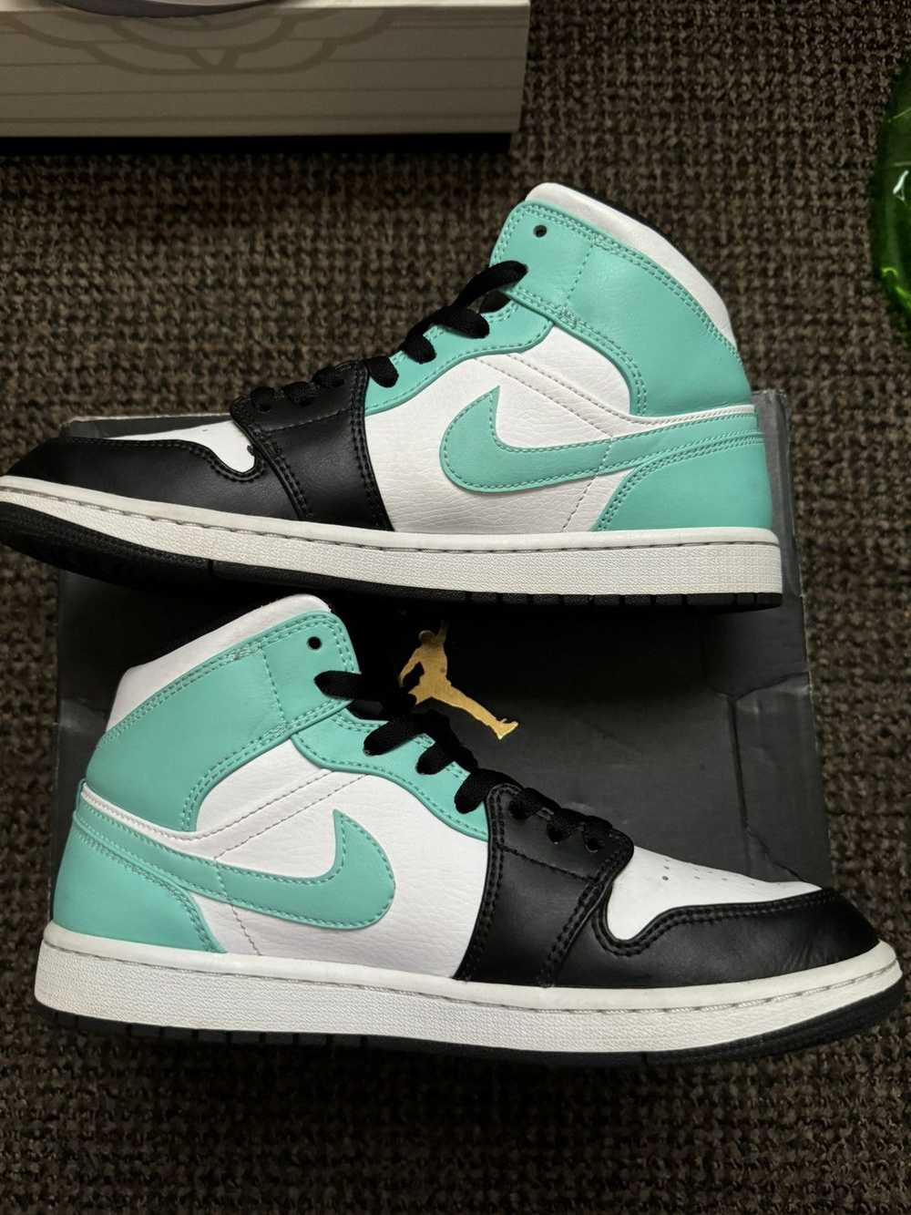 Nike Tropical Twist Jordan 1 Mid - image 2