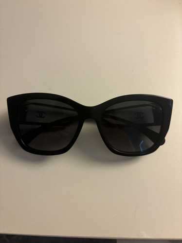 Chanel Chanel Polarized Butterfly Signature CC Sun