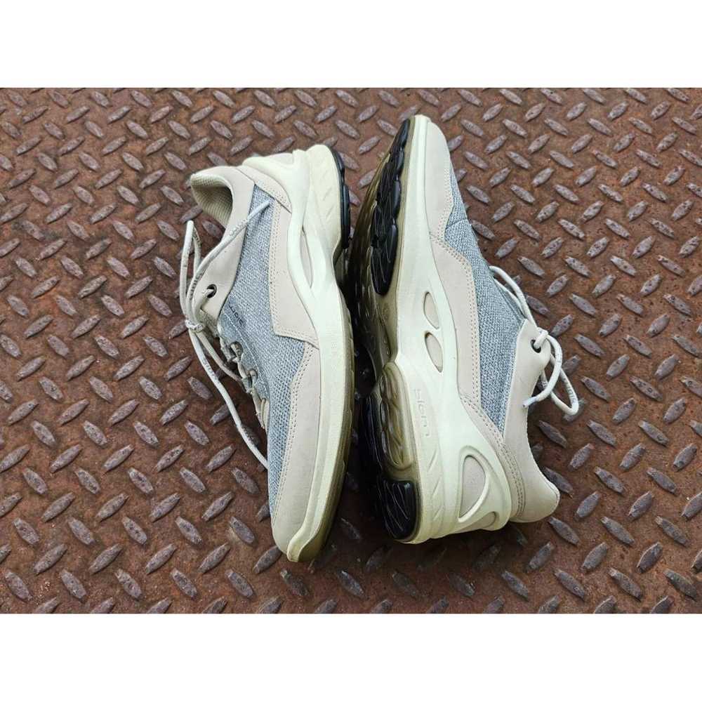 Ecco Trainers - image 8