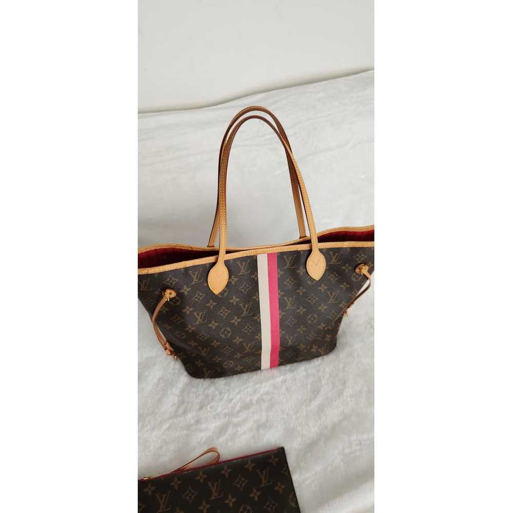 Louis Vuitton Neverfull leather tote - image 3