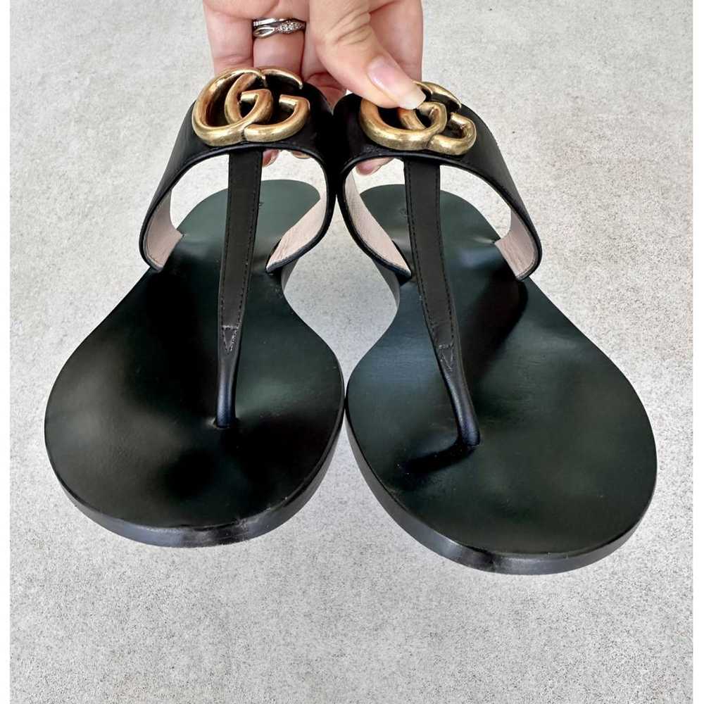 Gucci Double G leather flip flops - image 5