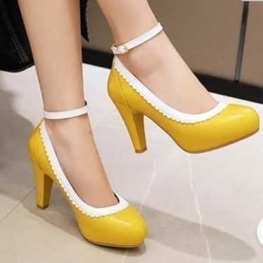 Vintage Platform MaryJane Pump Heels Yellow Ankle… - image 1