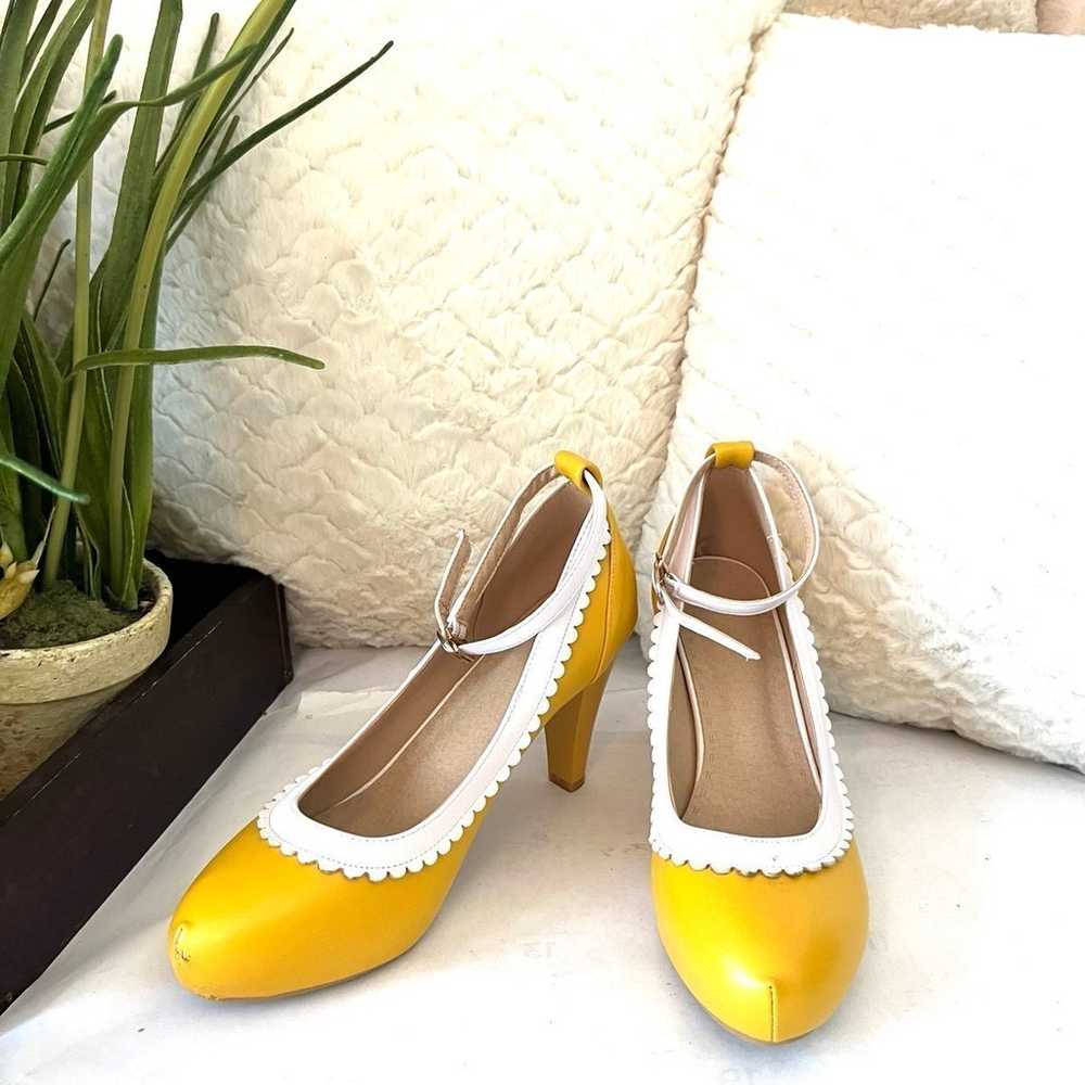 Vintage Platform MaryJane Pump Heels Yellow Ankle… - image 4