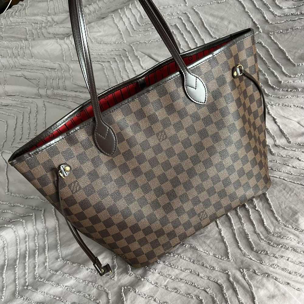 Louis Vuitton Neverfull leather tote - image 3