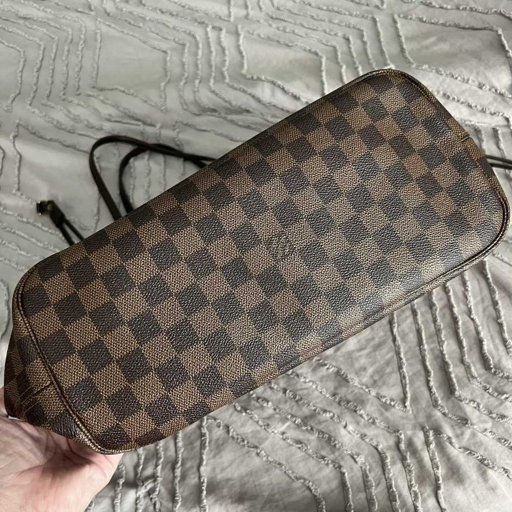 Louis Vuitton Neverfull leather tote - image 8