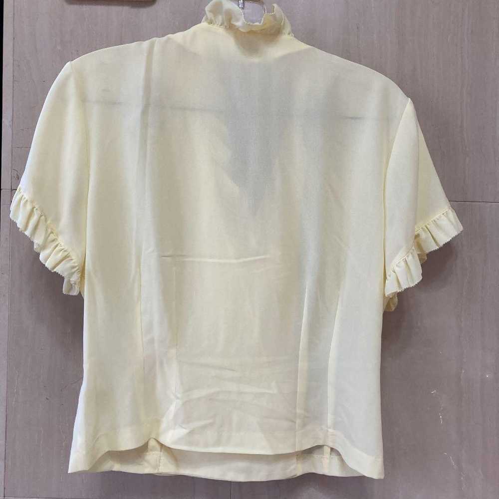 Ladies blouse short sleeves - image 4