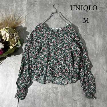 SKU 545 Uniqlo Flower Print V-Neck Blouse [M] Vol… - image 1