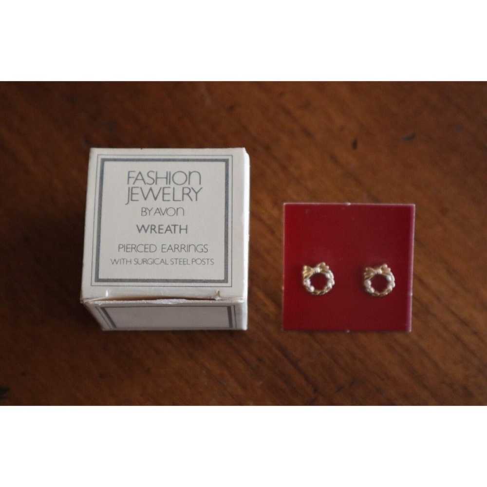 Avon Vintage Christmas Wreath Pierced Earrings 19… - image 1