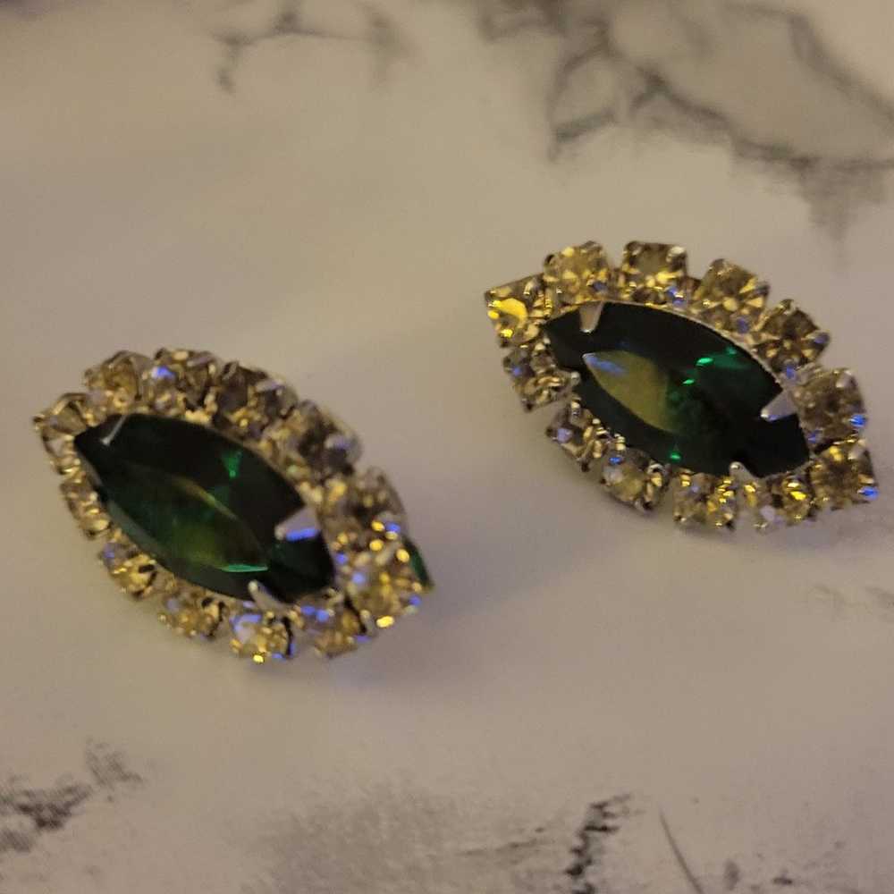 Vintage Costume  Earrings Emerald Green Stone Rhi… - image 5