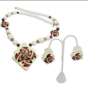 Lee Sands ~ Eye-Catching Necklace & Earrings Set … - image 1