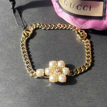 GUCCI Gold Pearl Double G GG Flower Bracelet