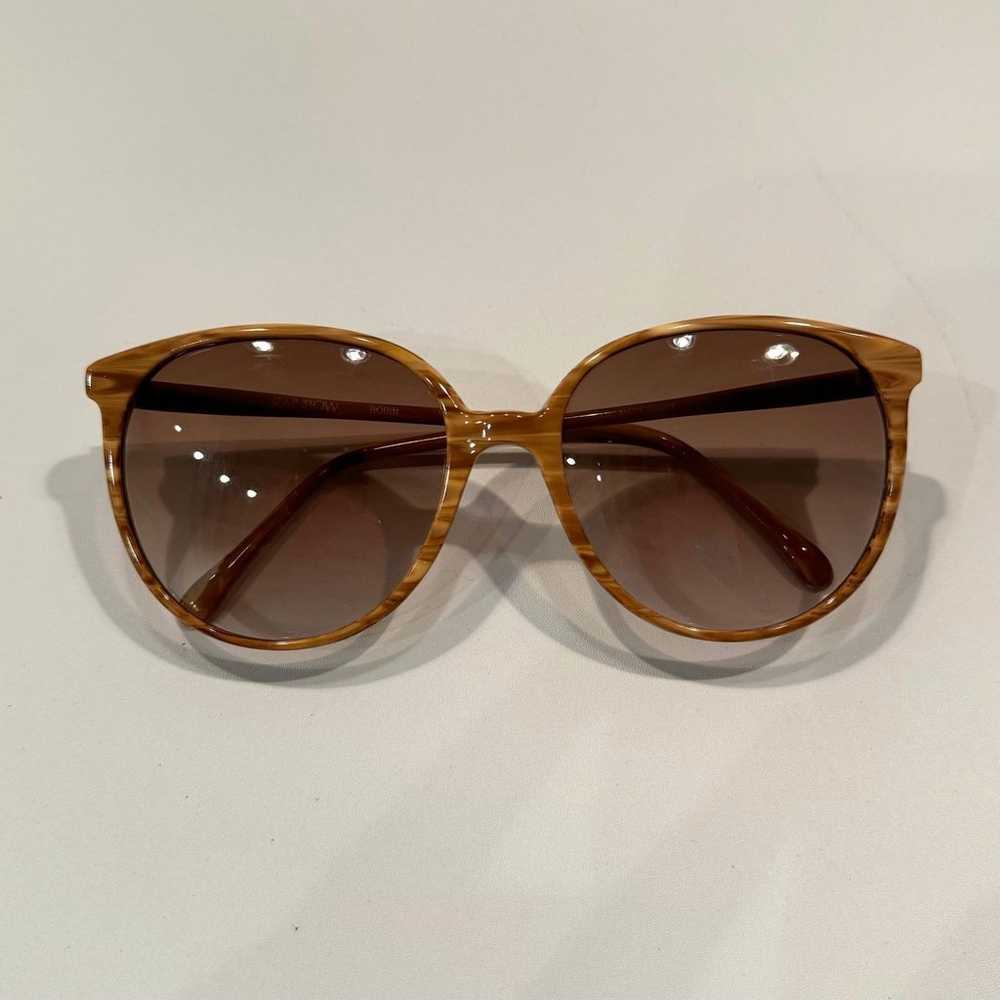 VINTAGE Cat Eye Sunglasses - image 2