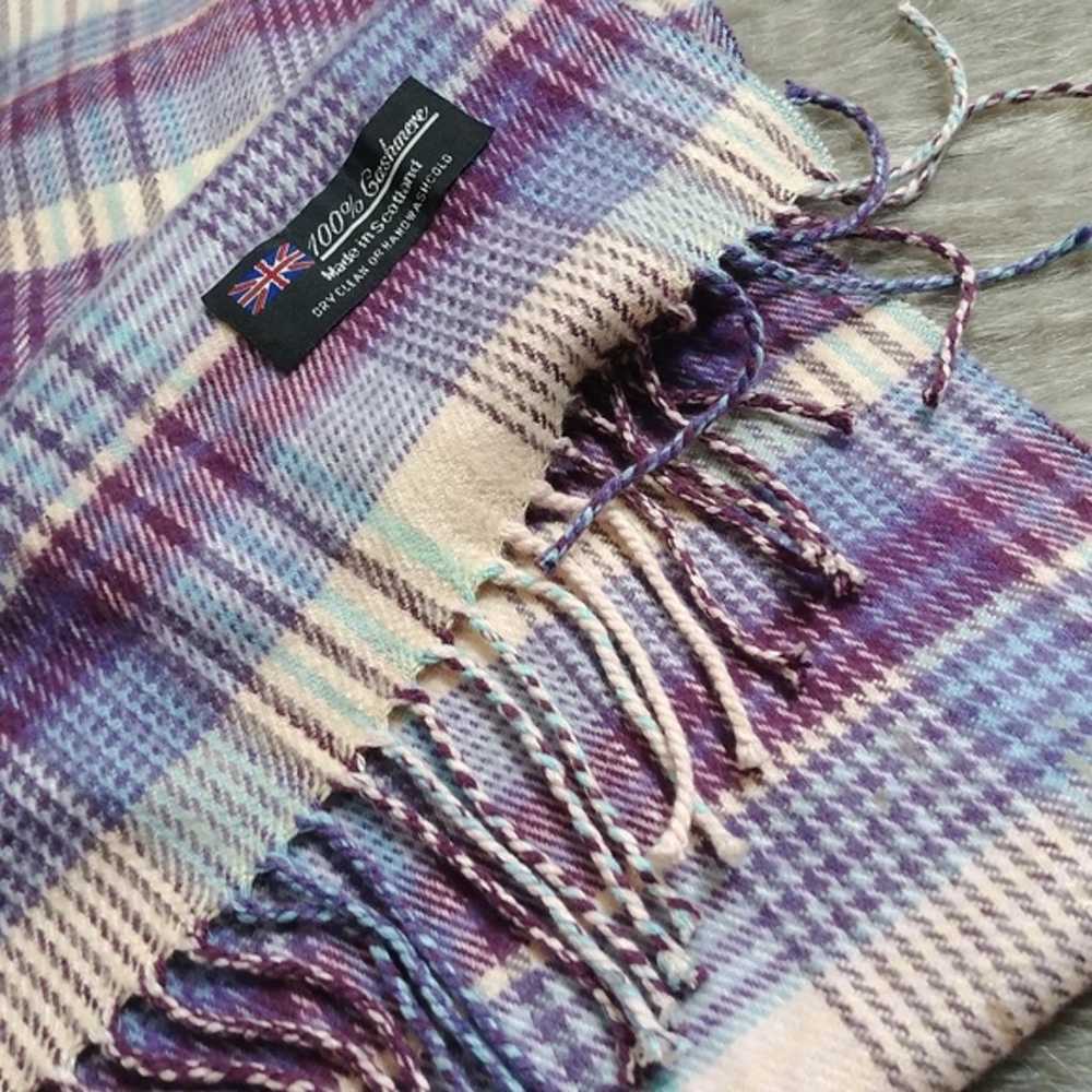 Scottish Women's Plaid Cashmere Scarf SOO SOFT Pi… - image 5